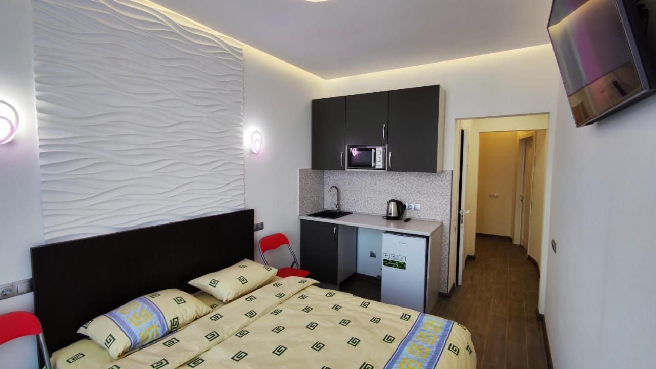 Rybalsky Studio Apartment Dnipro View Kiev Bagian luar foto