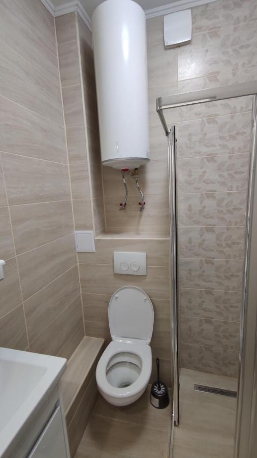 Rybalsky Studio Apartment Dnipro View Kiev Bagian luar foto