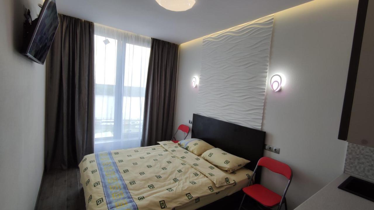 Rybalsky Studio Apartment Dnipro View Kiev Bagian luar foto