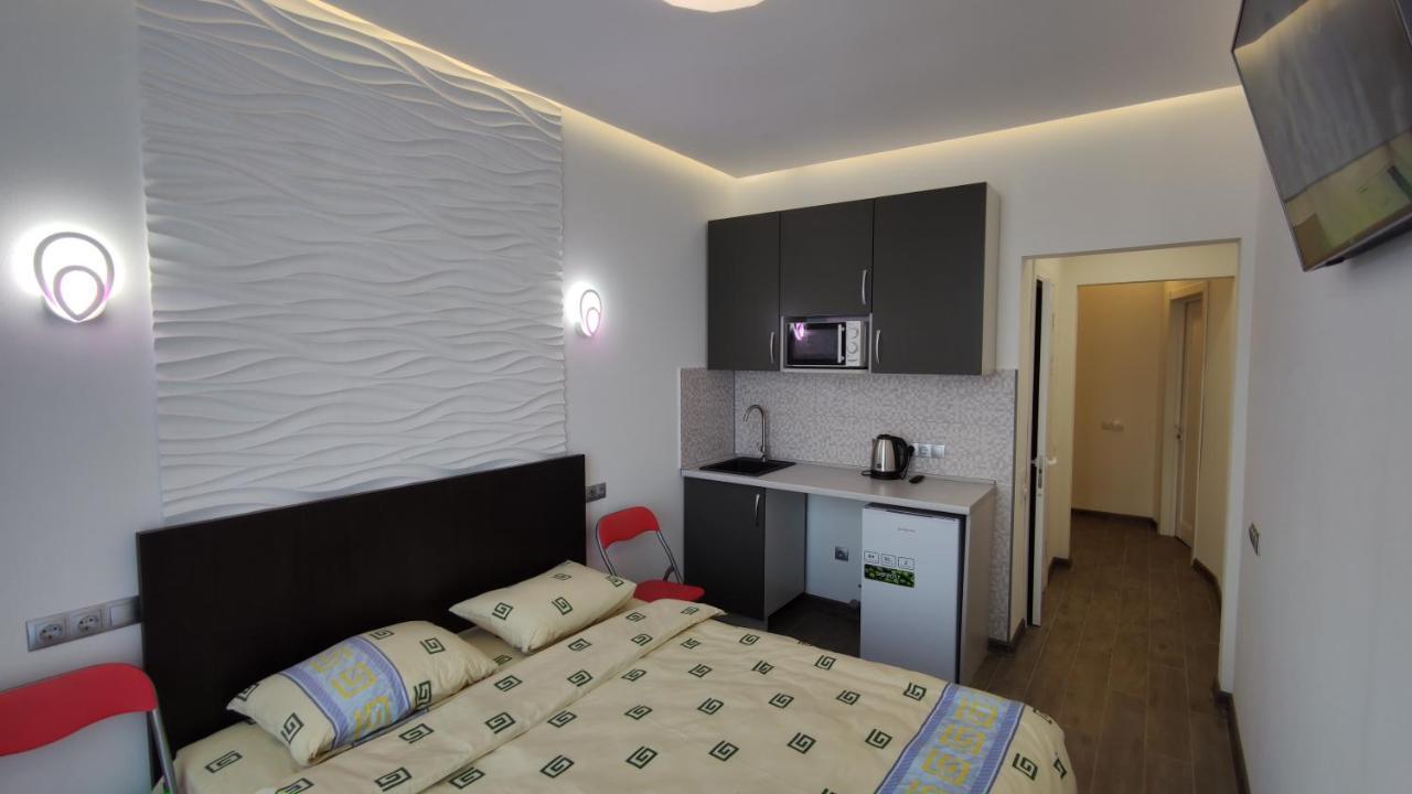 Rybalsky Studio Apartment Dnipro View Kiev Bagian luar foto