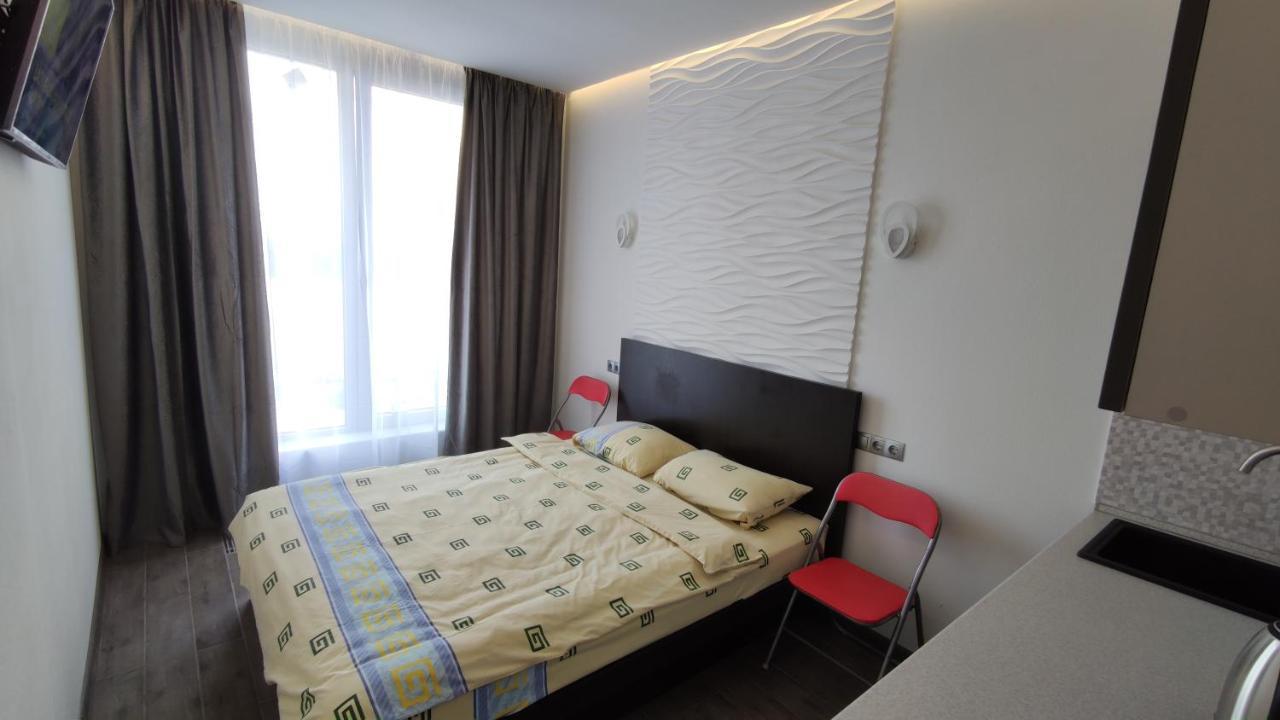 Rybalsky Studio Apartment Dnipro View Kiev Bagian luar foto